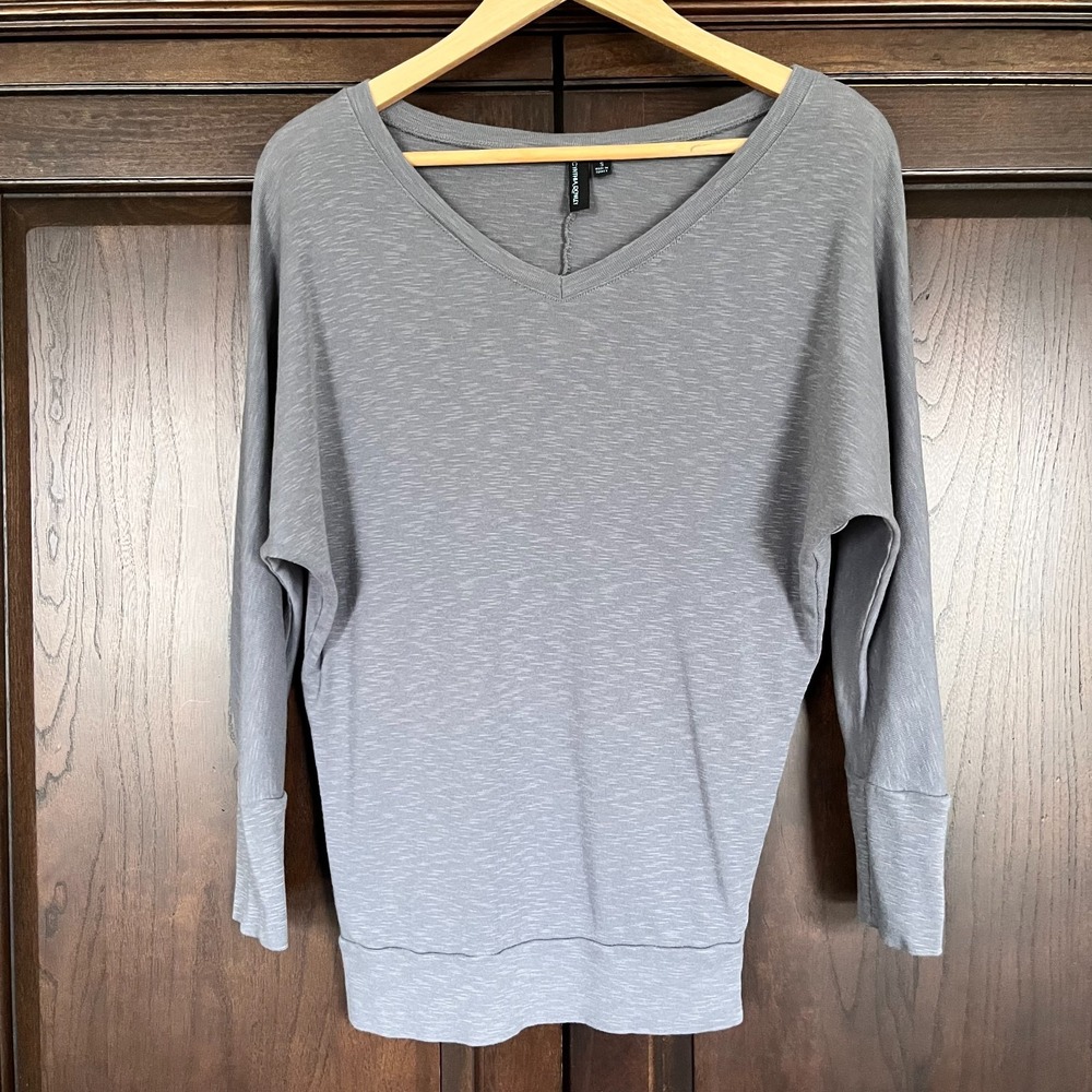 CYNTHIA ROWLEY Dolman 3/4 Sleeve V-neck Top Shirt Womens Size S Blue Gray Basic